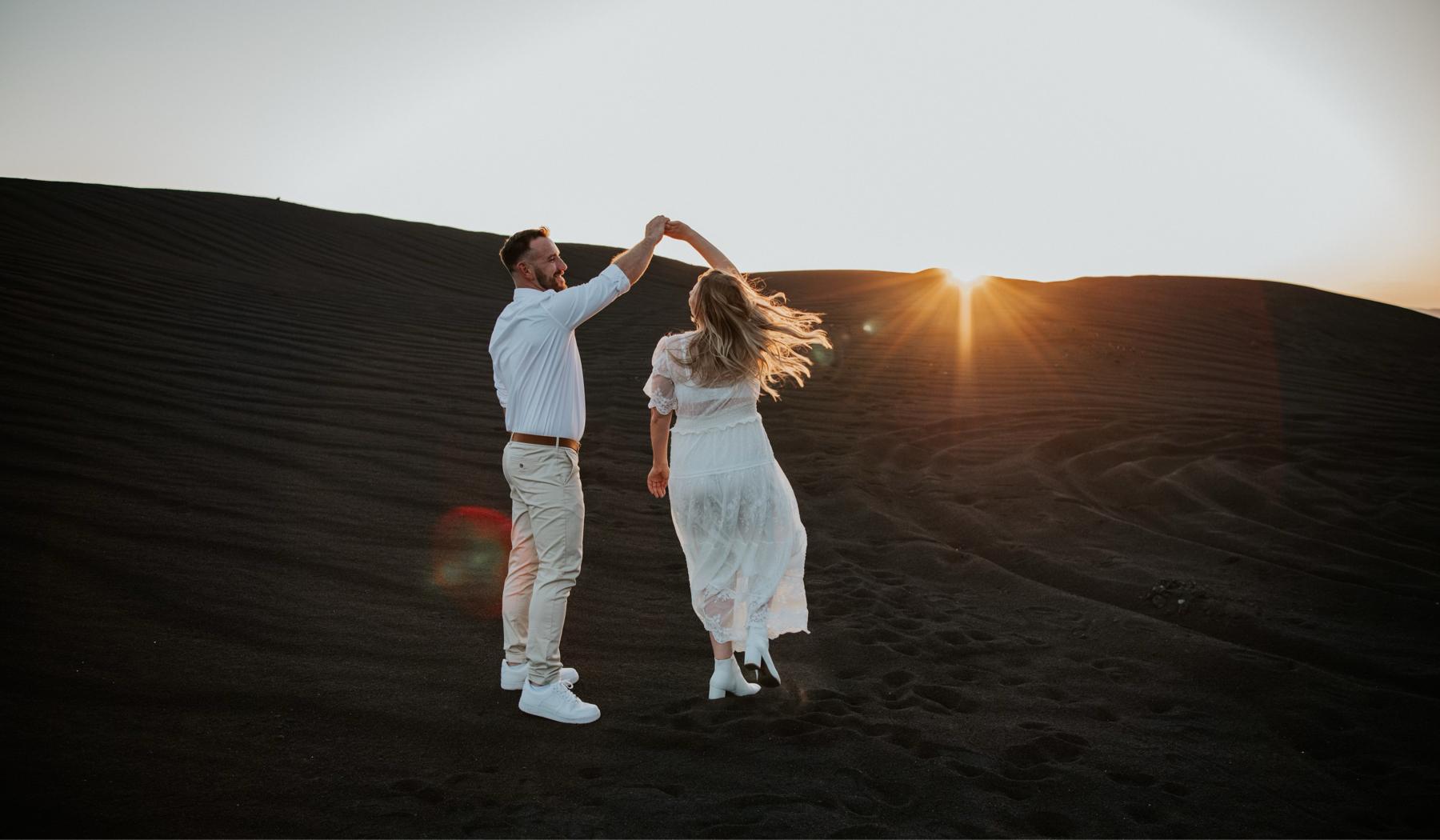 The Wedding Website of Reilly Hollingsworth and Stephan Reynolds