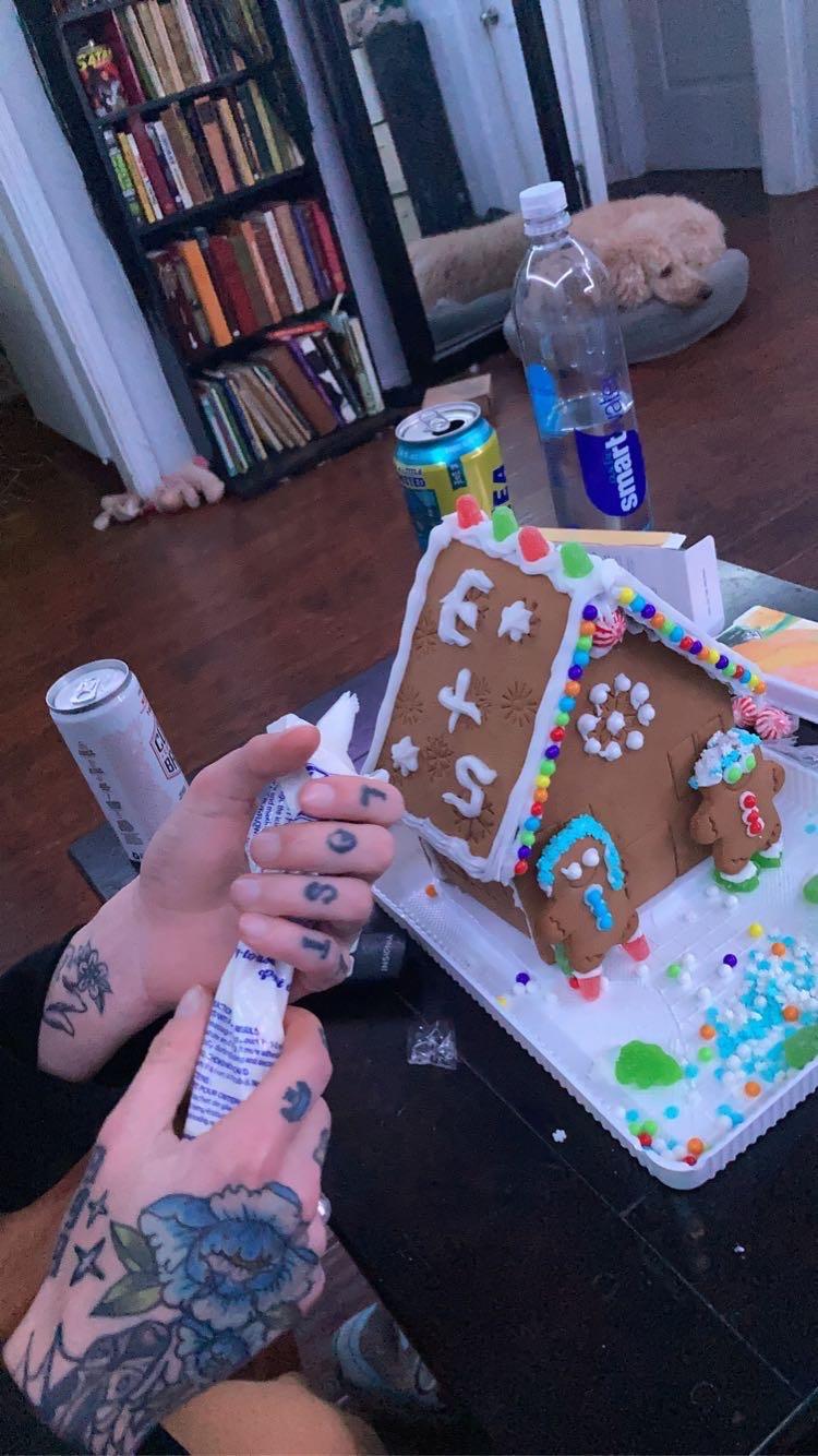 Our first gingerbread house💕