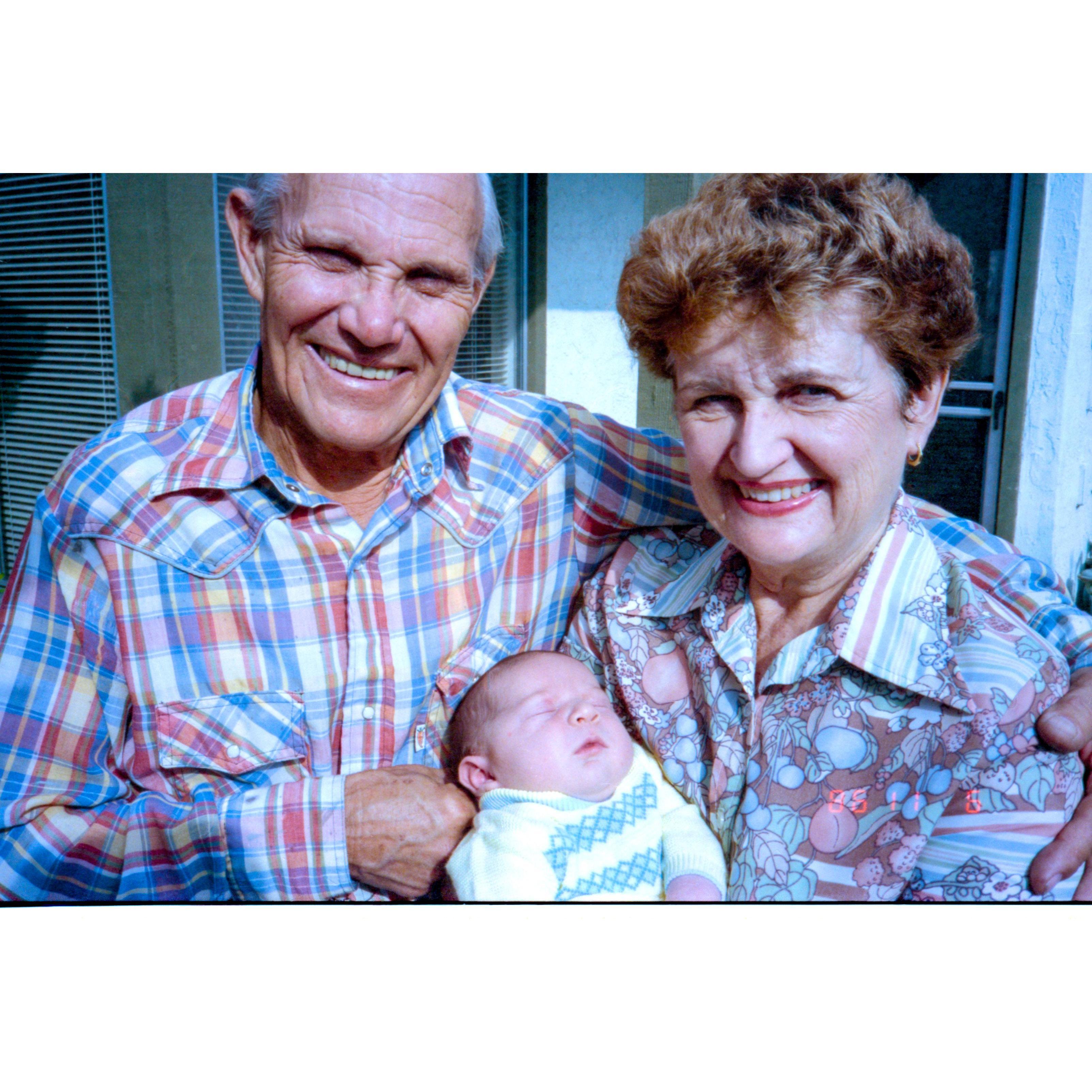 1986- Grandpa Everett and Grandma Margaret welcome Kent home <3