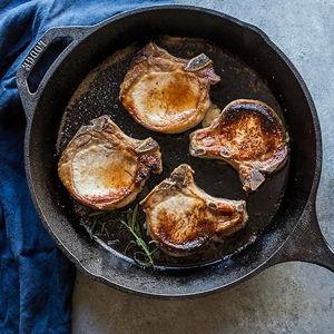 Lodge 12 Inch Cast Iron Pre-Seasoned Skillet – Signature Teardrop Handle - Use in the Oven, on the Stove, on the Grill, or Over a Campfire - Black