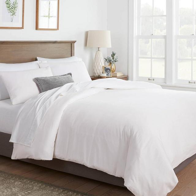 Mayfair Linen Queen/Full Duvet Cover, 800 Thread Count Sateen 3 Pc Egyptian Cotton Duvet Cover Set, 100% Pure Cotton Comforter Cover, 2 Pillow Shams, Zipper Closure, 7 Corner Ties - (White)