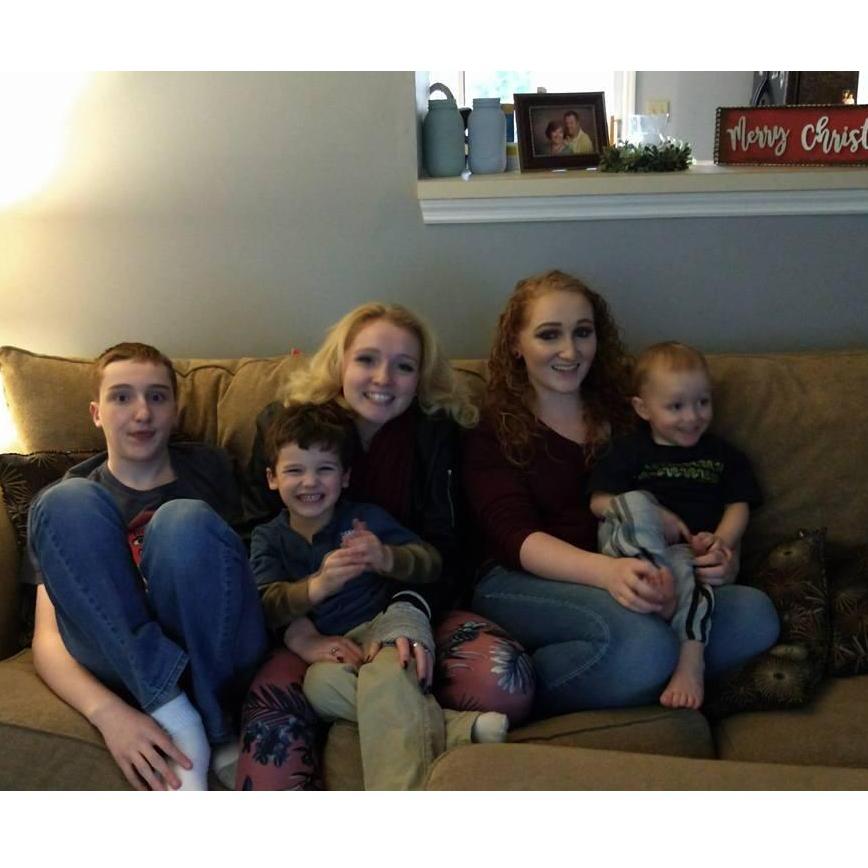 Christmas 2017
Tika's family
(Left to right)
Zach, Bryson, Samm, Tika, Oliver