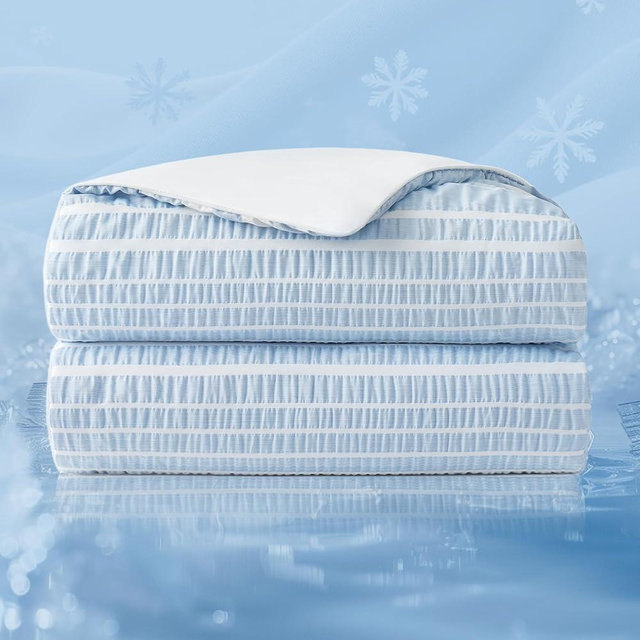 Cozy Bliss Cationic Dyed Seersucker Cooling Comforter Queen Size, Lightweight Airflow Silky Cooling Bedding with Q-Max>0.45 for Bedroom, Home Decor, Hot Sleepers & Night Sweats, Blue 90"x90"