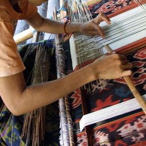 Honeymoon: Guided Traditional Village and Ikat Weaving Visit