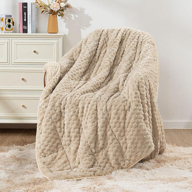 Mr. Sandman Weighted Blankets for Adults Queen Size 15lbs, Warm Sherpa Fleece Throw Blanket for Sleep and Calm, Soft Cozy Heavy Bed Blanket with Jacquard Flannel, 60 x 80 Inches, Khaki