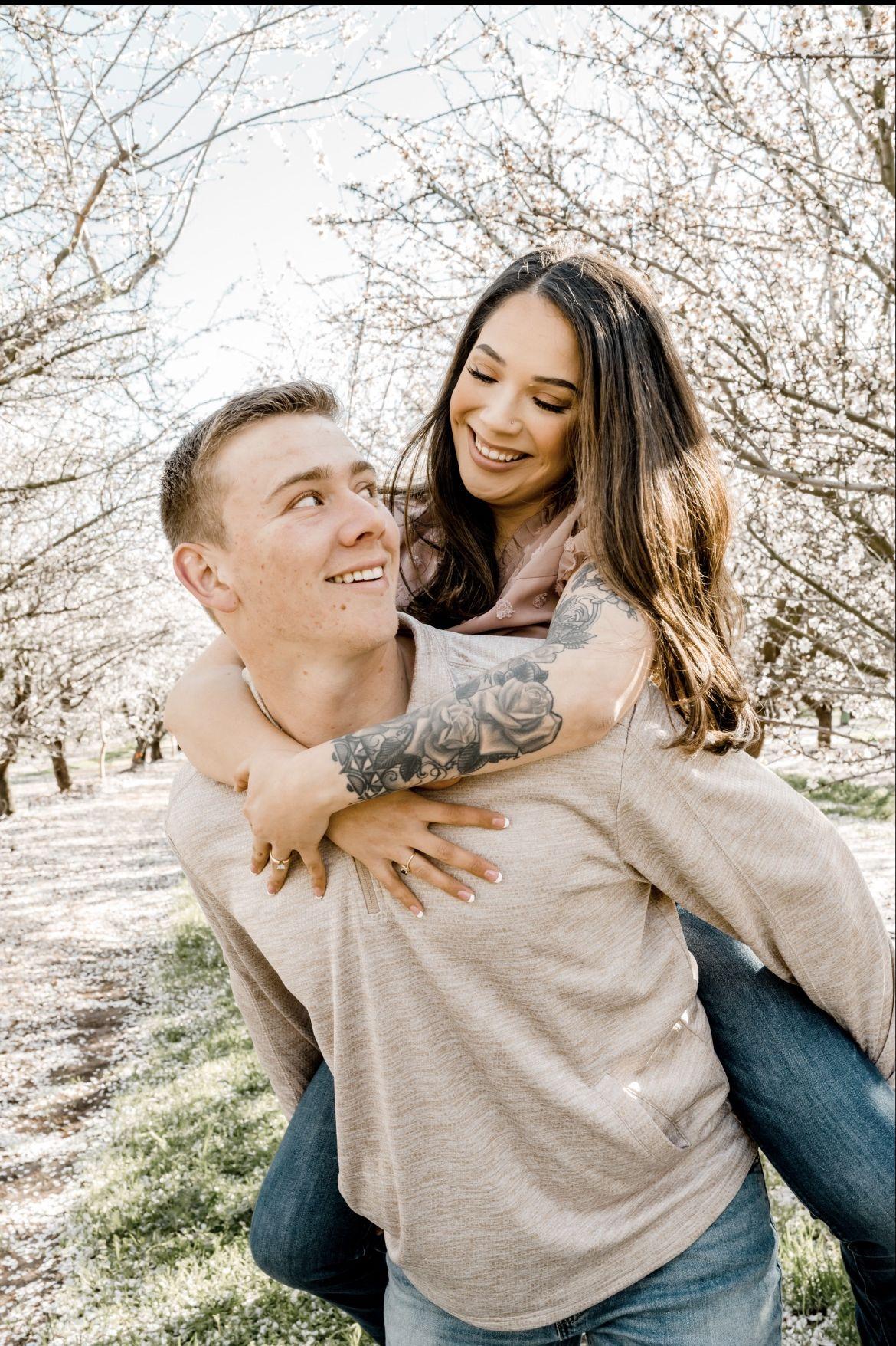 The Wedding Website of Deborah Chavez and Devin Murphy