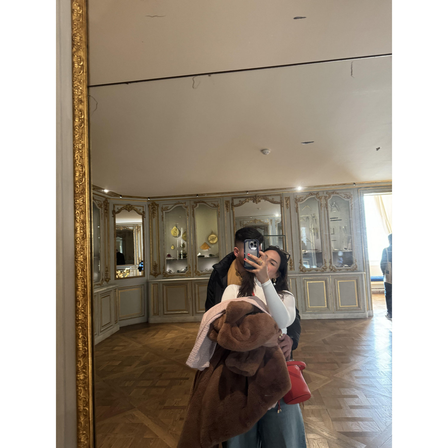 Un mirror selfie en el Louvre