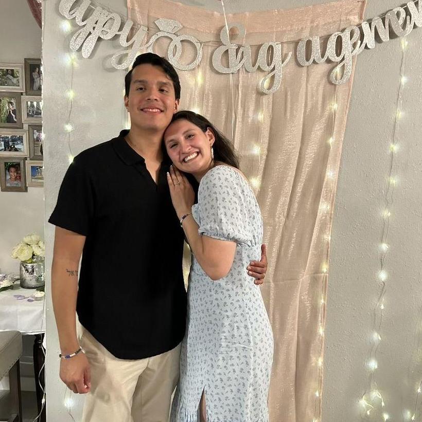 Our engagement party! / ¡Nuestra fiesta de compromiso!