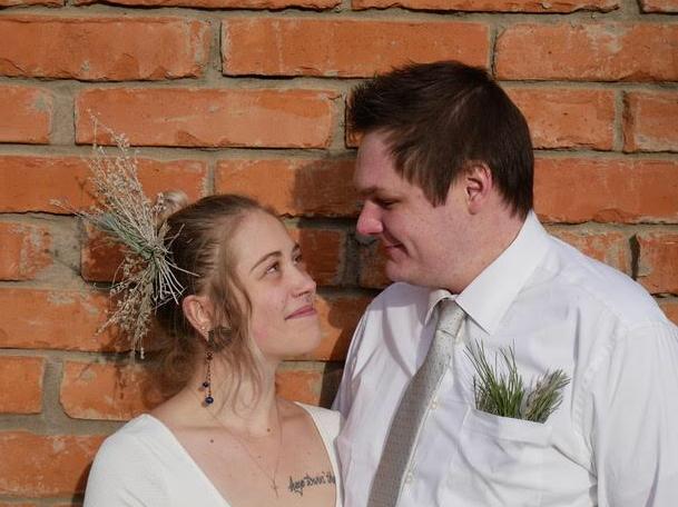The Wedding Website of Kaitlin Barnett and James Griffiths