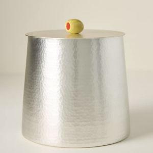 Olive Garnish Ice Bucket