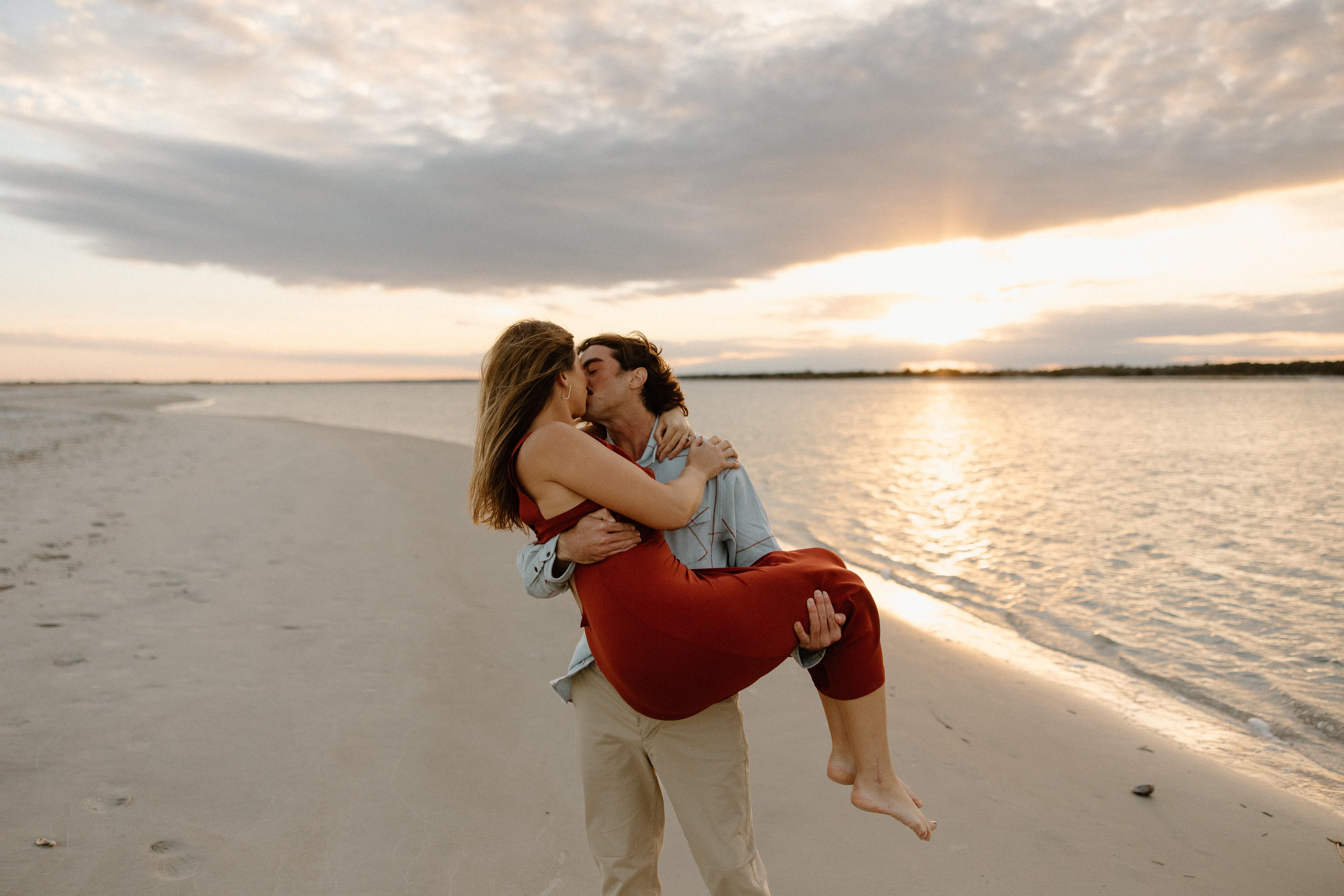 The Wedding Website of Tierney Loeser and John Holloway