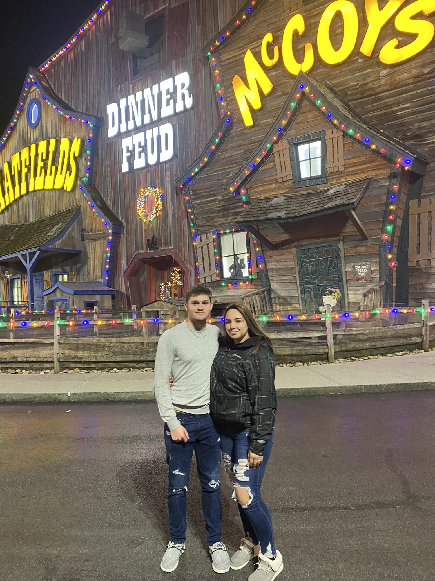 Hatfield and McCoy show and dinner Gatlinburg Tennessee