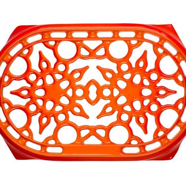Deluxe Oval Trivet - Flame
