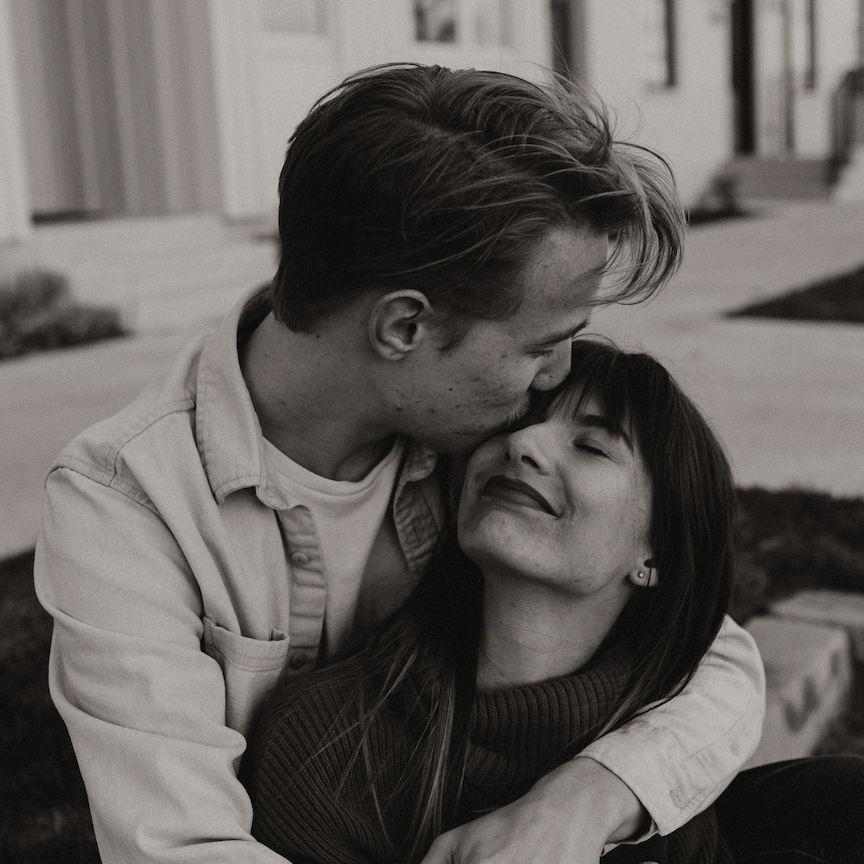 <3