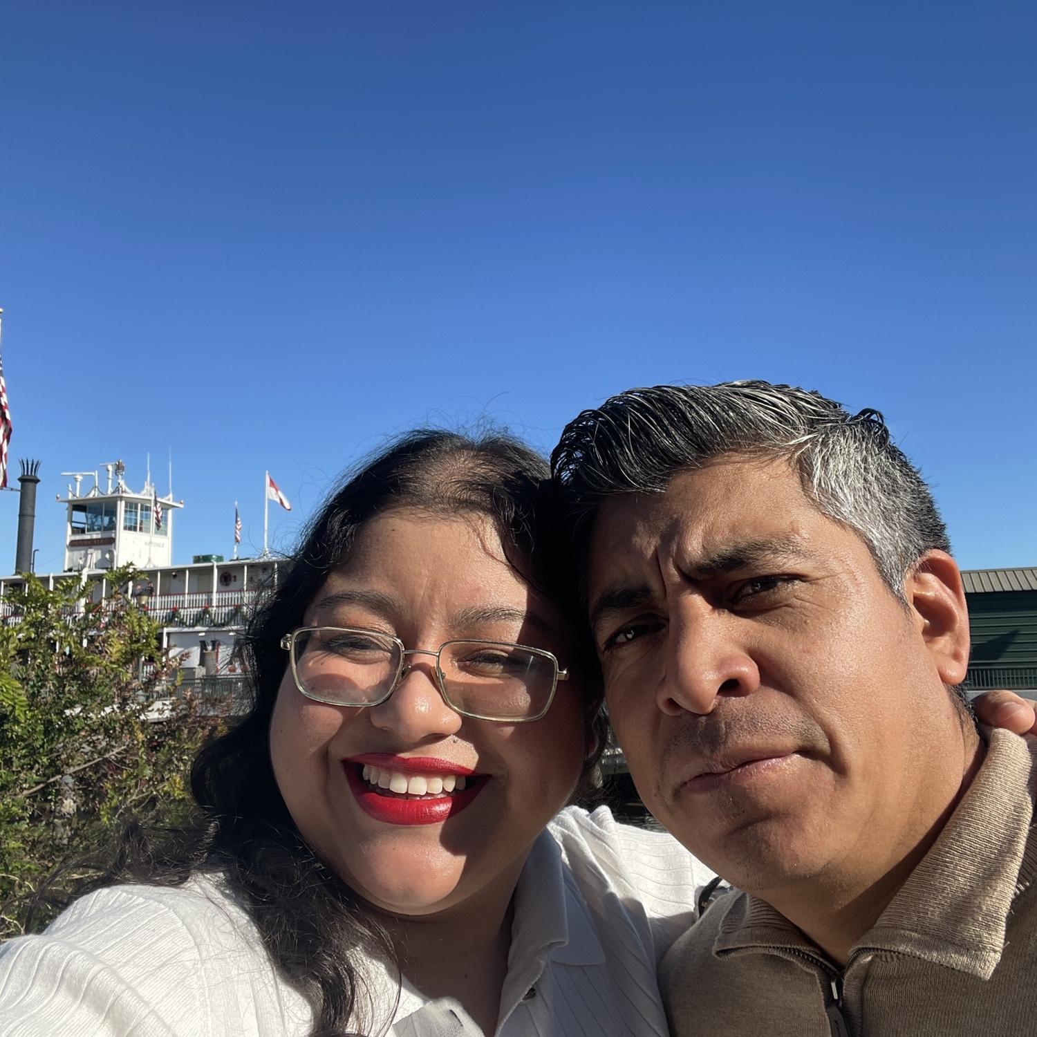 A bordo de este barco, fue donde Armando le pidió a Lizzy que fuera su novia! ⛴️🥰😍