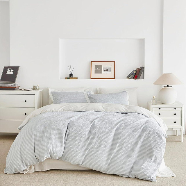 SUSYBAO Blue Striped Duvet Cover King 100% Cotton Light Blue Seersucker Duvet Cover Washed Cotton 3 Pcs Set 1 Textured Duvet Cover with Zipper Ties 2 Pillow Shams Soft Seersucker Bedding Set Comfy