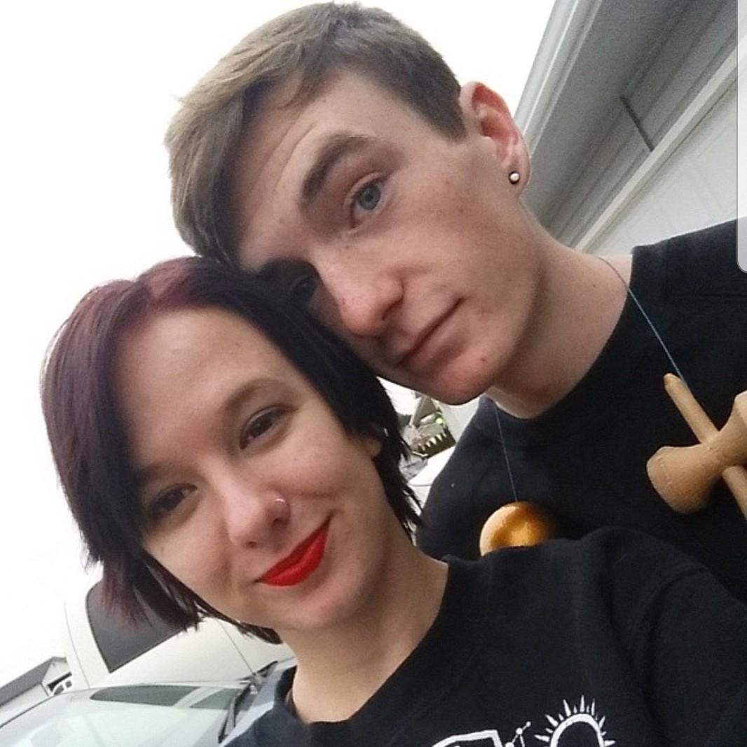 2014
Derek said "dont cut off all your hair."
Shi cut off all her hair.