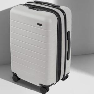 Expandable Suitcases: Carry-On Flex in Cloud Gray | Away