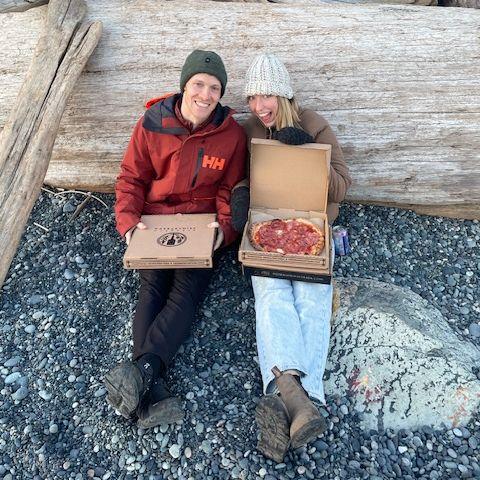 We love pizza.