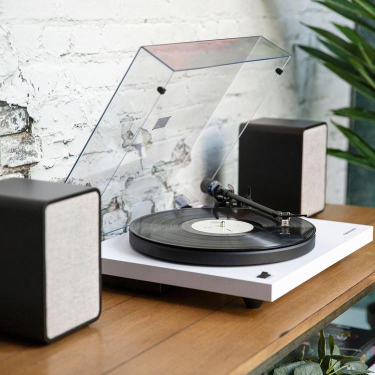 C6 Turntable