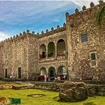 Palacio de Cortes- (15–20 minutes away)