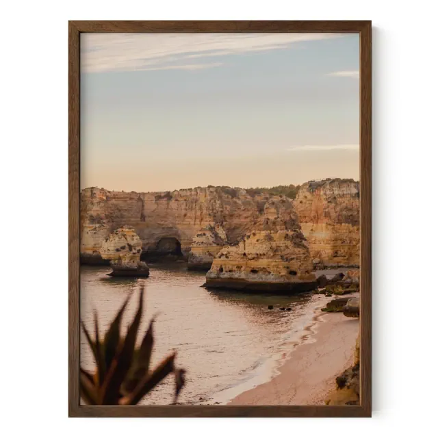 Haus and Hues Oak Picture Frame with Plexiglass Cover, Walnut, 18x24