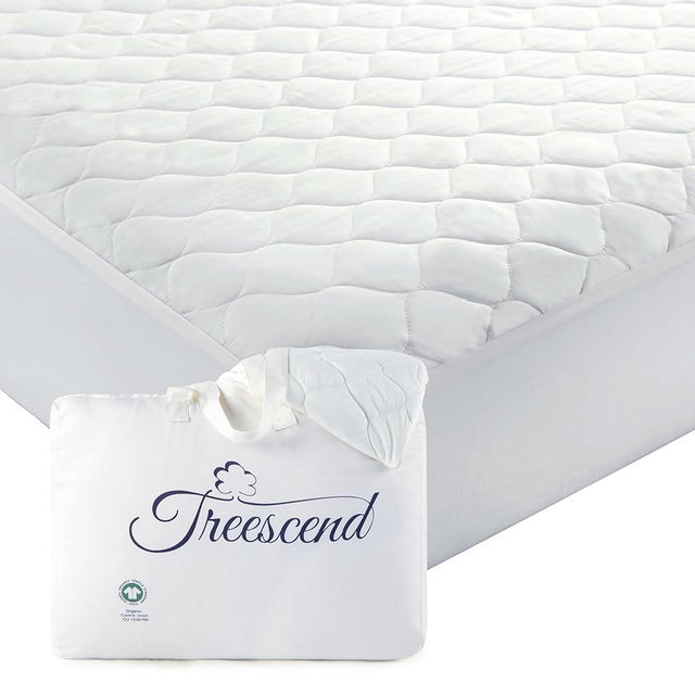 100% Cotton Organic Mattress Protector | Breathable & Noiseless Quilted Organic Mattress Pad with Premium 300GSM Durability | Machine Washable Bed Protector with Deep Pocket (White, Queen)