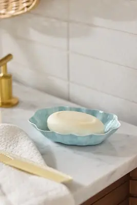 Ruffled Enamel Soap Dish