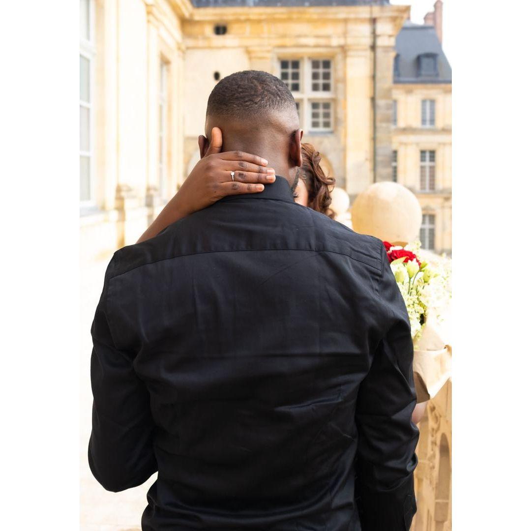 Chaque jour passé à tes côtés est un cadeau précieux. Ton amour illumine ma vie d'une manière que je n'aurais jamais cru possible.
Je suis béni de t'avoir comme fiancée.