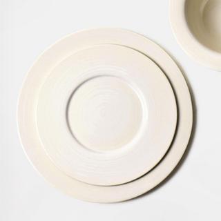 Signature Rimmed Salad Plate
