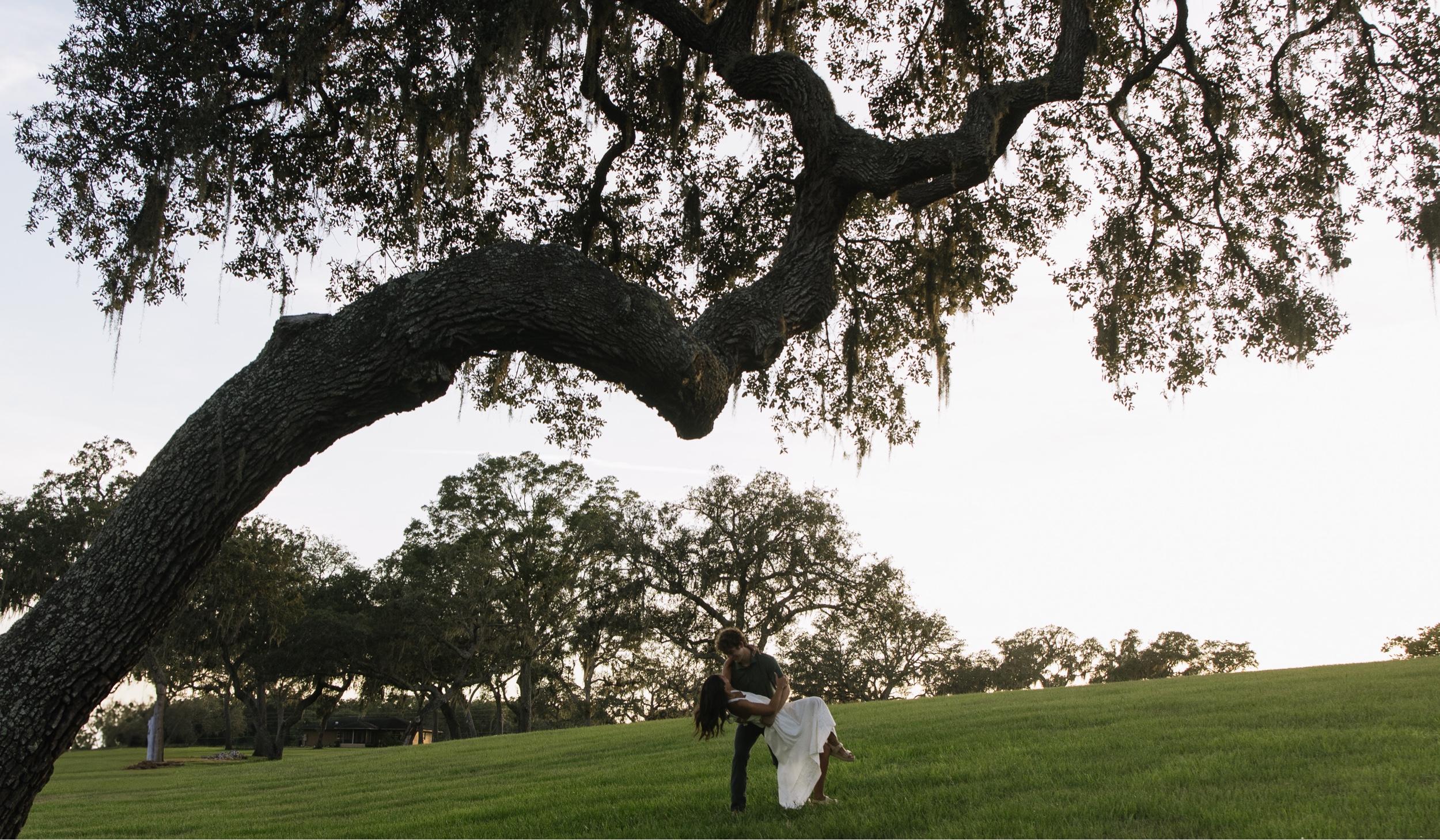 The Wedding Website of Leah Howell and Isaiah LeVinus