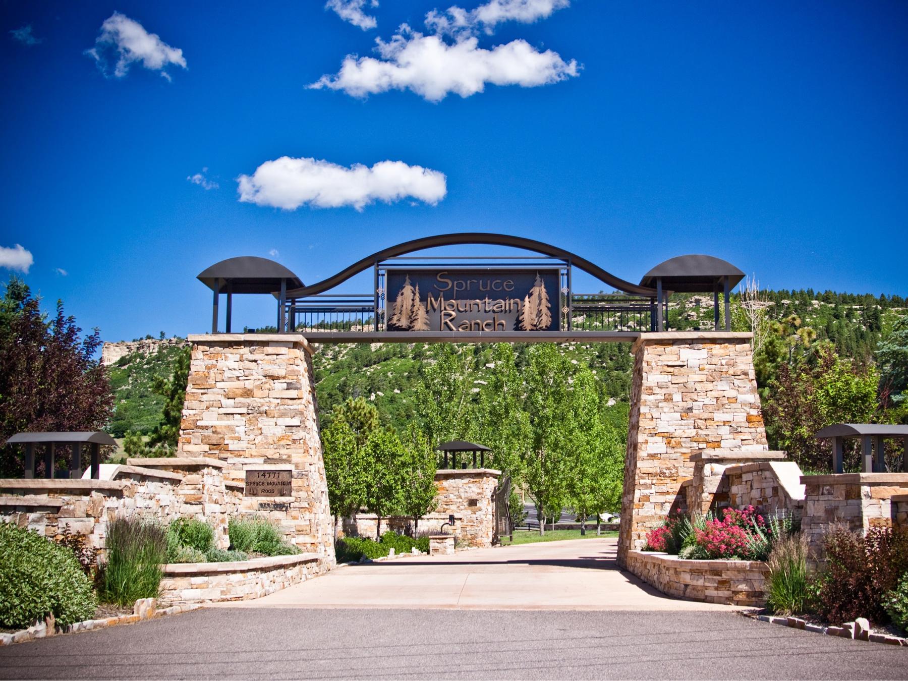 The Wedding Website of Sarah Redkey and Michael Kittelson