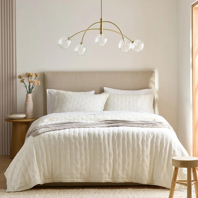 European Linen Dream Quilt Set - Ivory, Full/Queen