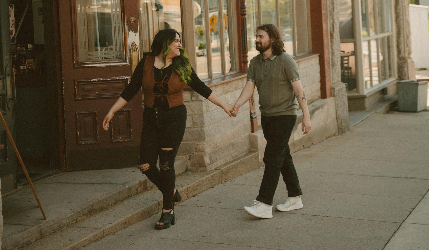 The Wedding Website of Lucas Bennett and Lezlie Stout