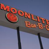 Moonlite Bar-b-q Inn