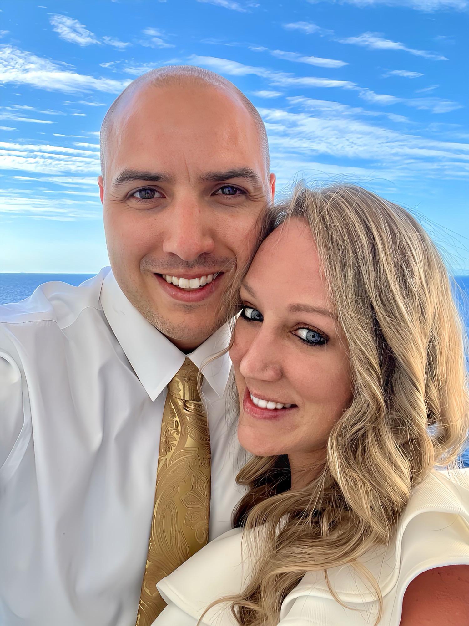 The Wedding Website of Sandra Lloyd and Erick Hench