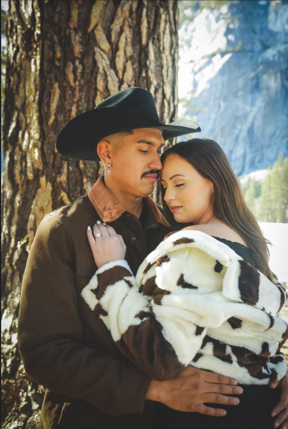 The Wedding Website of Mariah Young and Diego Botello
