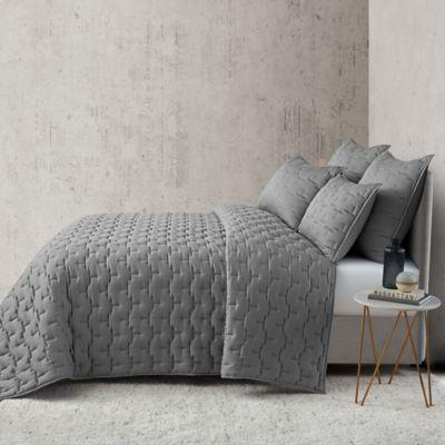 O&O by Olivia & Oliver™ Lofty Stitch King Quilt in Grey