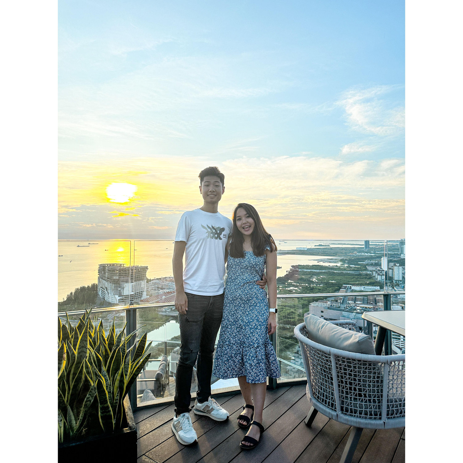 Sunset like eggyolk - rooftop restaurant @ melaka. HMU if you're interested!
