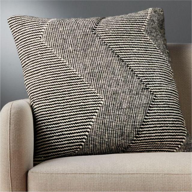 23" bias pillow