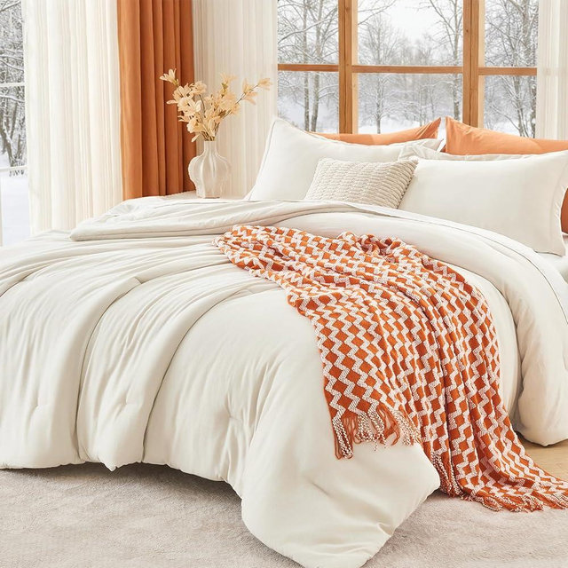MUXHOMO Oversized Queen Comforter Sets, All Season Ultra Soft Down Alternative Bedding - 3 Piece Lightweight Bed Set Includes 1 Comforter (98"*98") and 2 Pillow Shams (20"x26"), Ivory