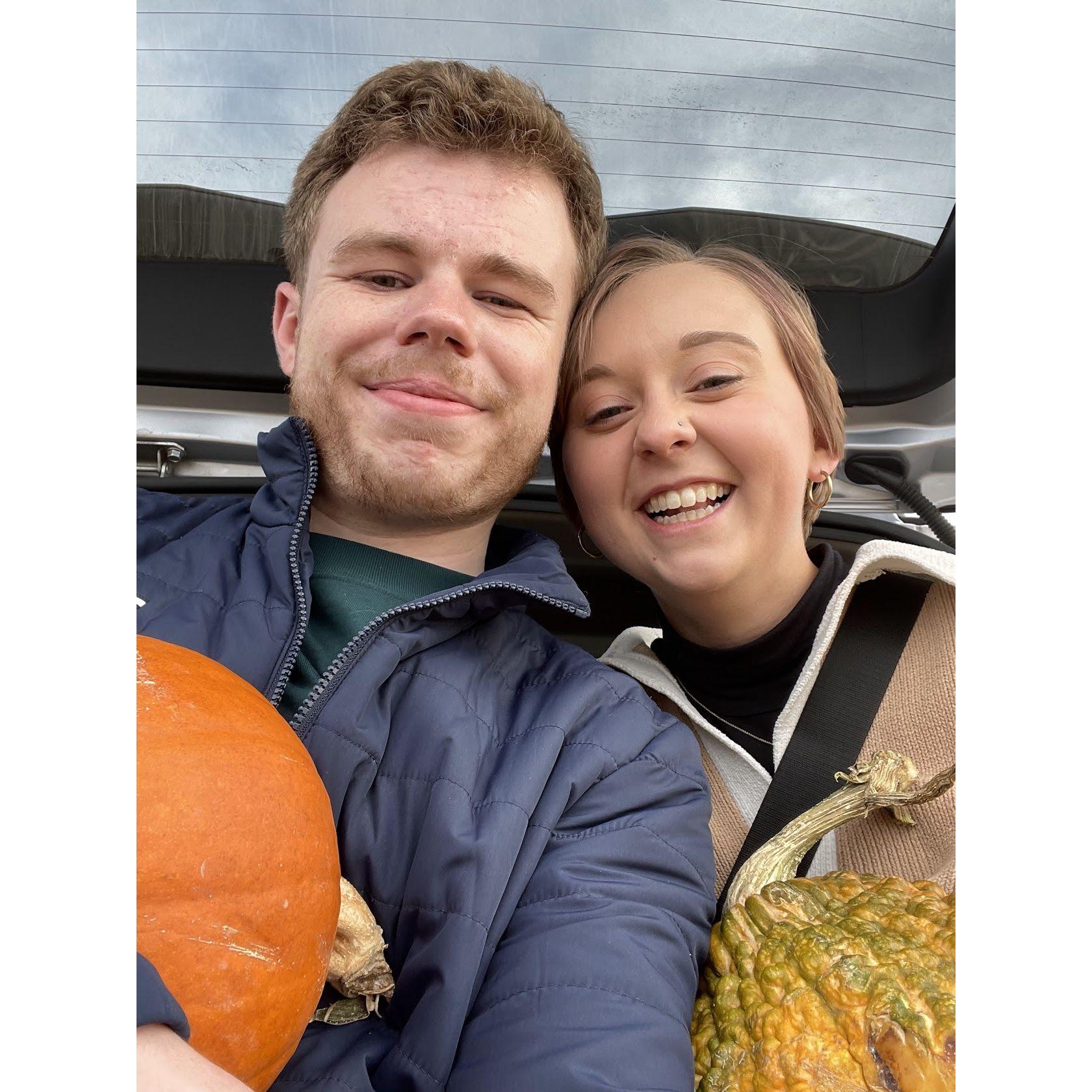 Zach surprised Amanda with a Pumpkin Patch trip! 🎃🍂✨