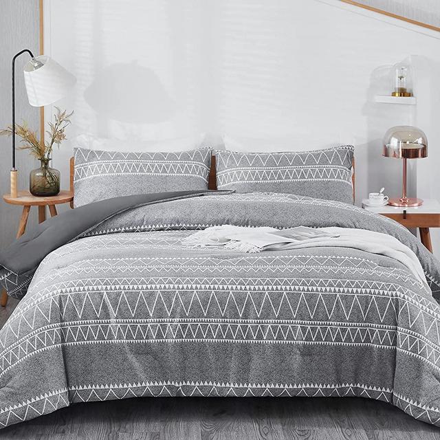Atarashi King Boho Grey Comforter Set,All Season Bed Set, Dark Gray with White Geometric Modern Pattern Printed Comforter with 2 Pillow Shams (King/CK,104x90inches,3pieces)