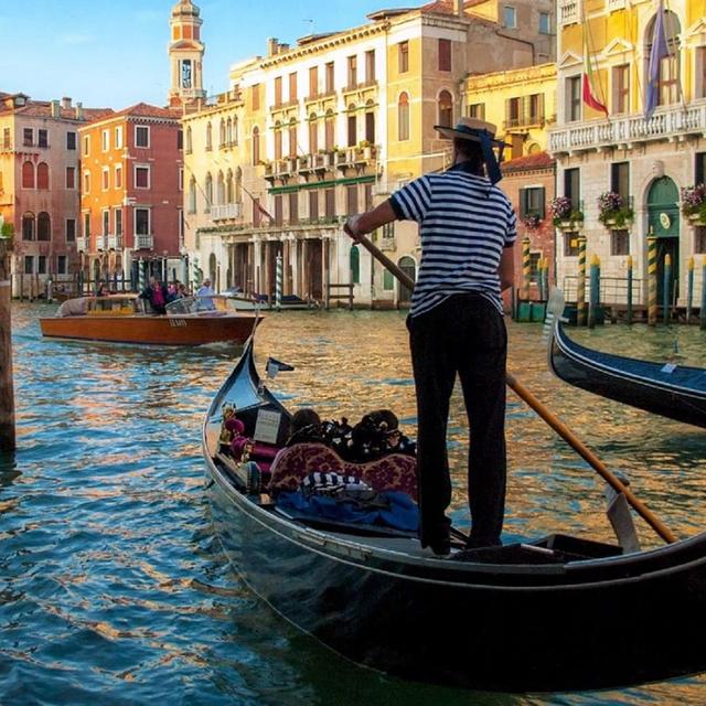 Honeymoon- Venise- Gondola Boat Tour