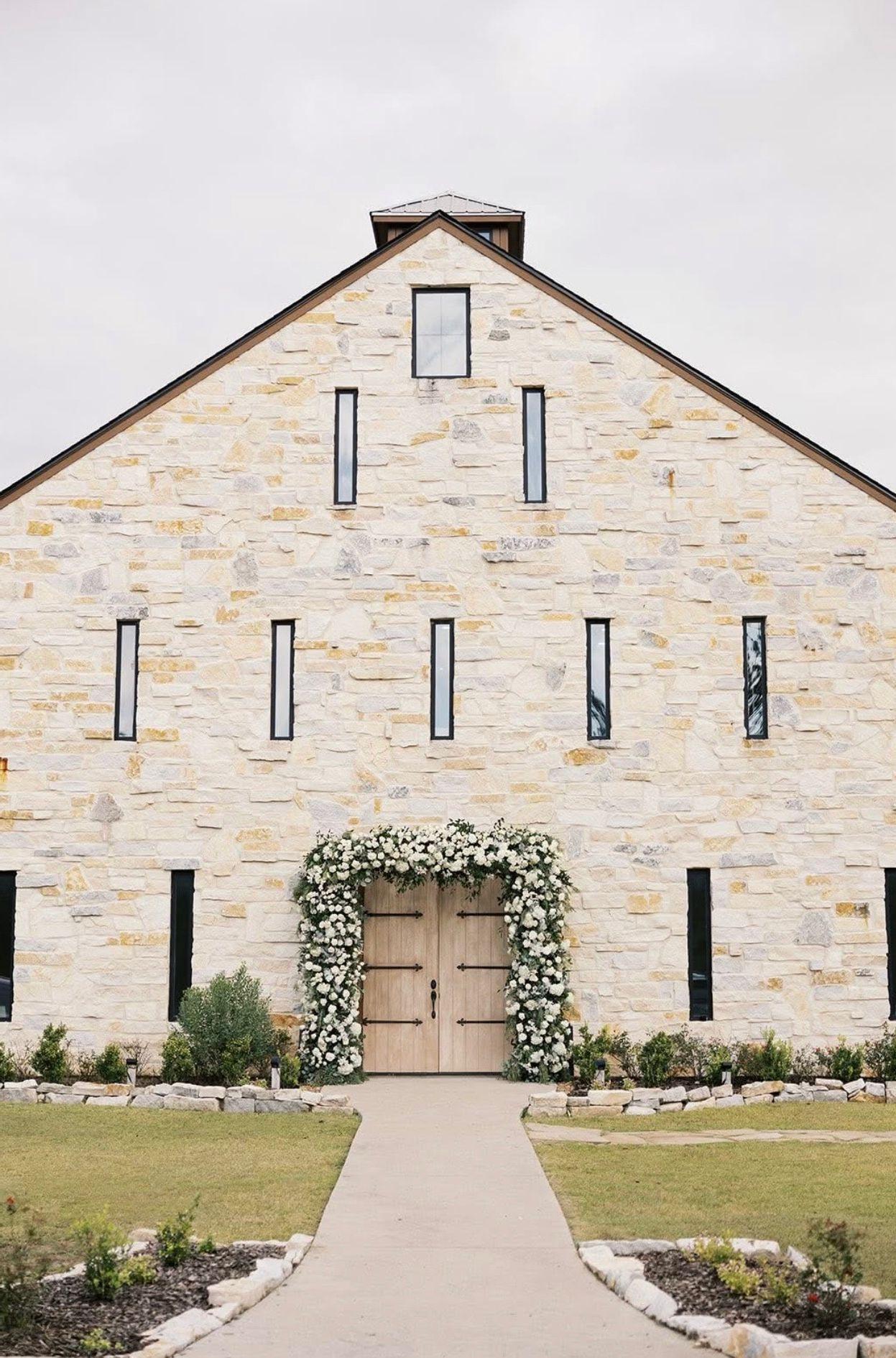 The Wedding Website of Isabelle Colin and Cayden Payne
