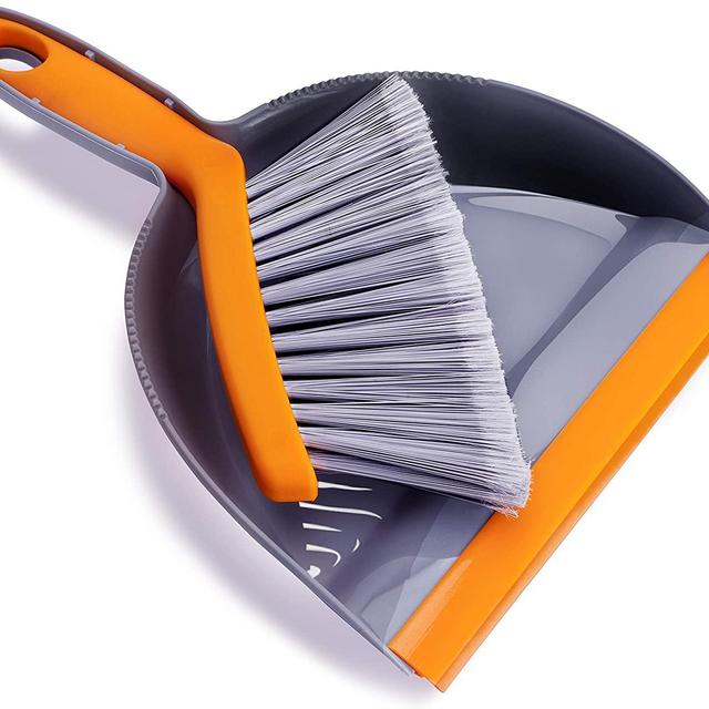 Dustpan set