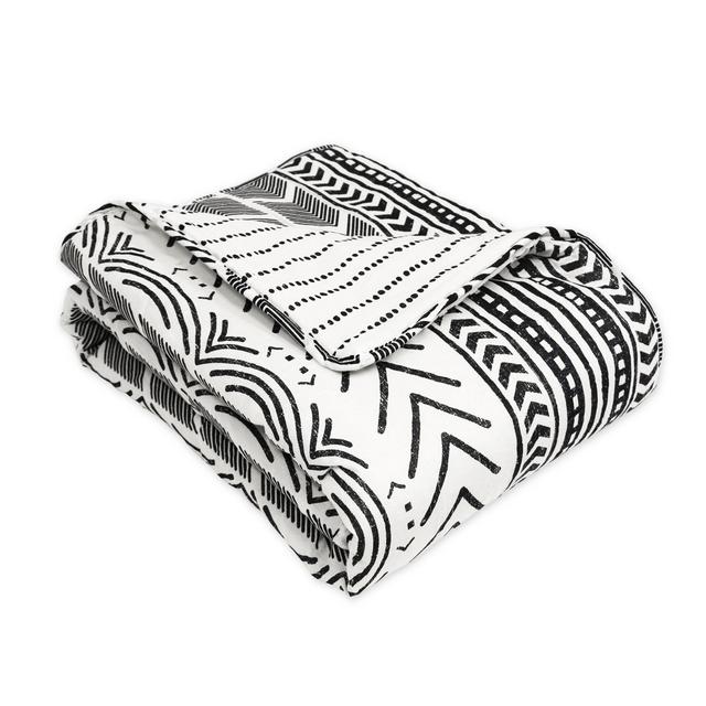 Lush Décor Hygge Geometric Reversible Throw Blanket in Black