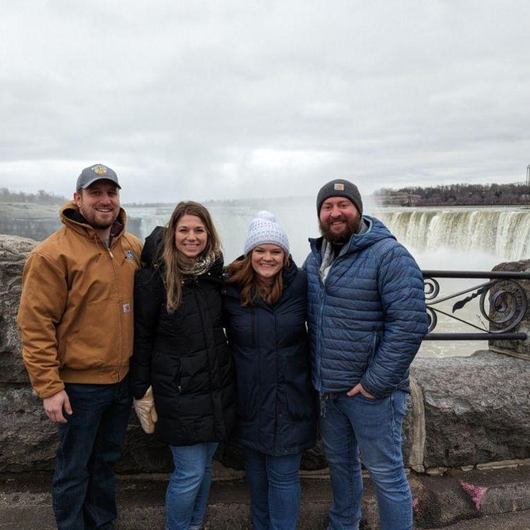 Niagara Fall with friends!