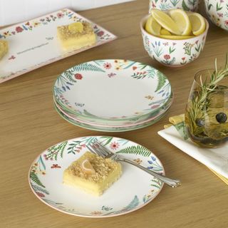First Blooms Accent Plate, Set of 4