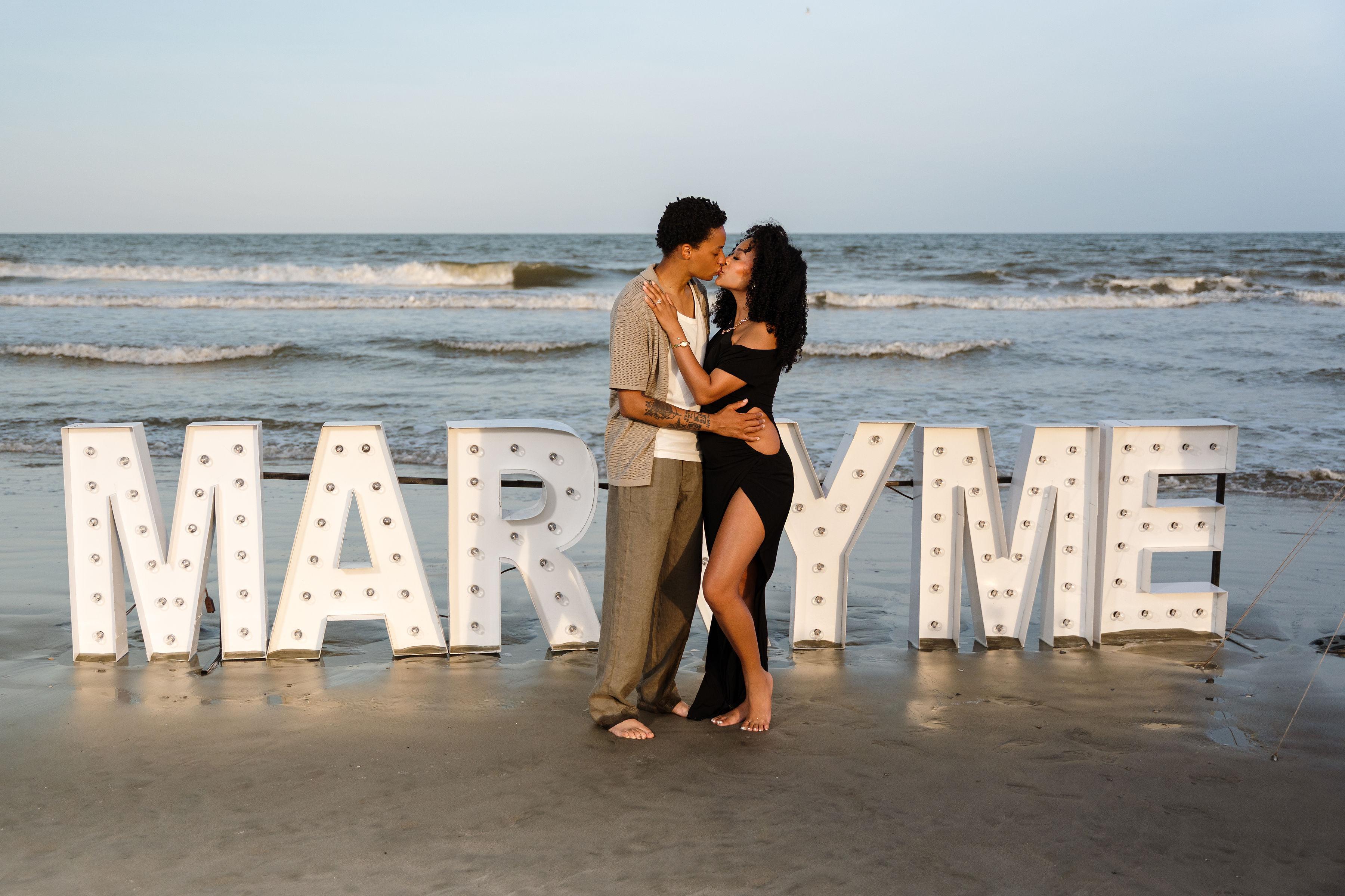 The Wedding Website of Chynnah Miller and Christian Hithe